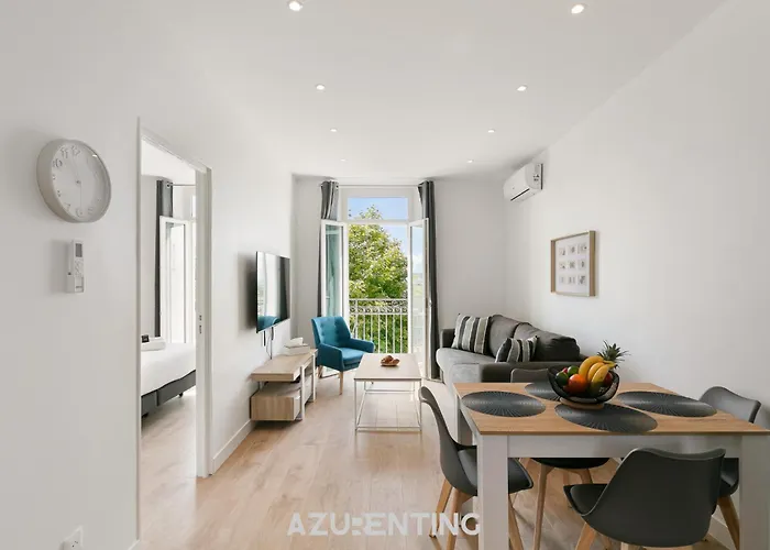Azurenting - Vue Sur Le Port - Beautiful 2 Валлорис